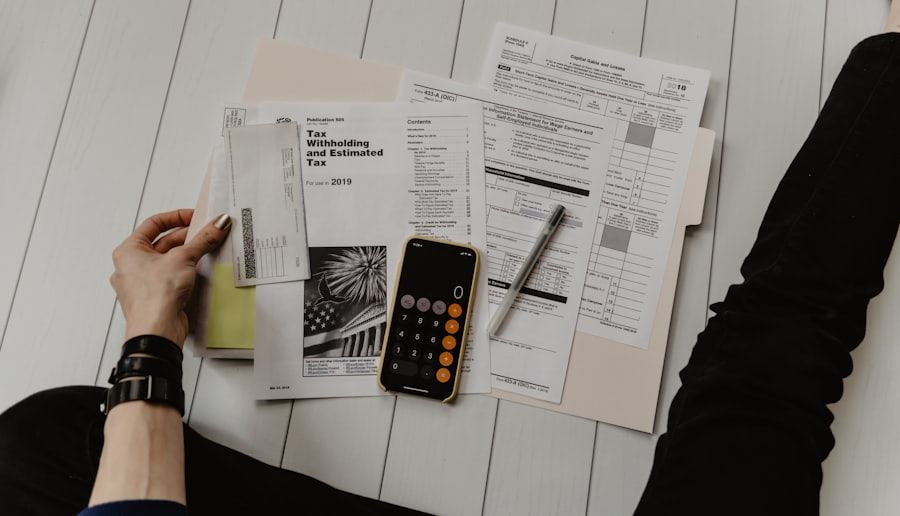 A finance workspace with accounts and a calculator
